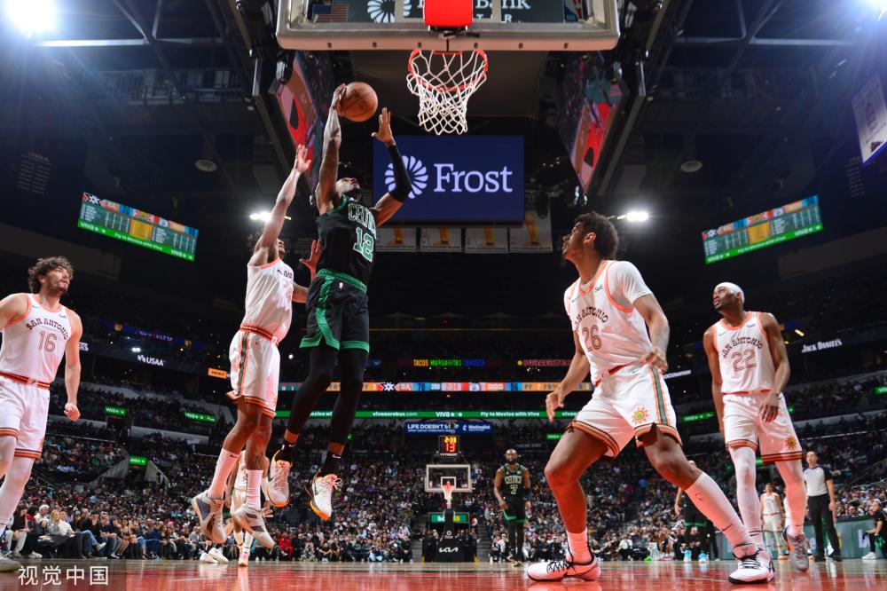 己的年轻球 己的年轻球