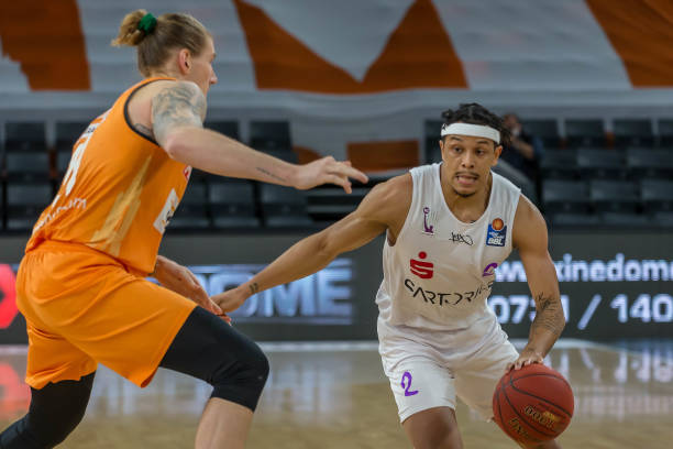 放人风险高 放人风险高