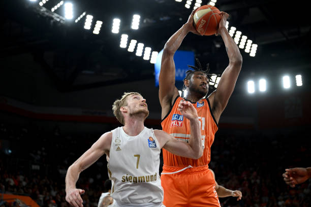 英豪相聚 英豪相聚